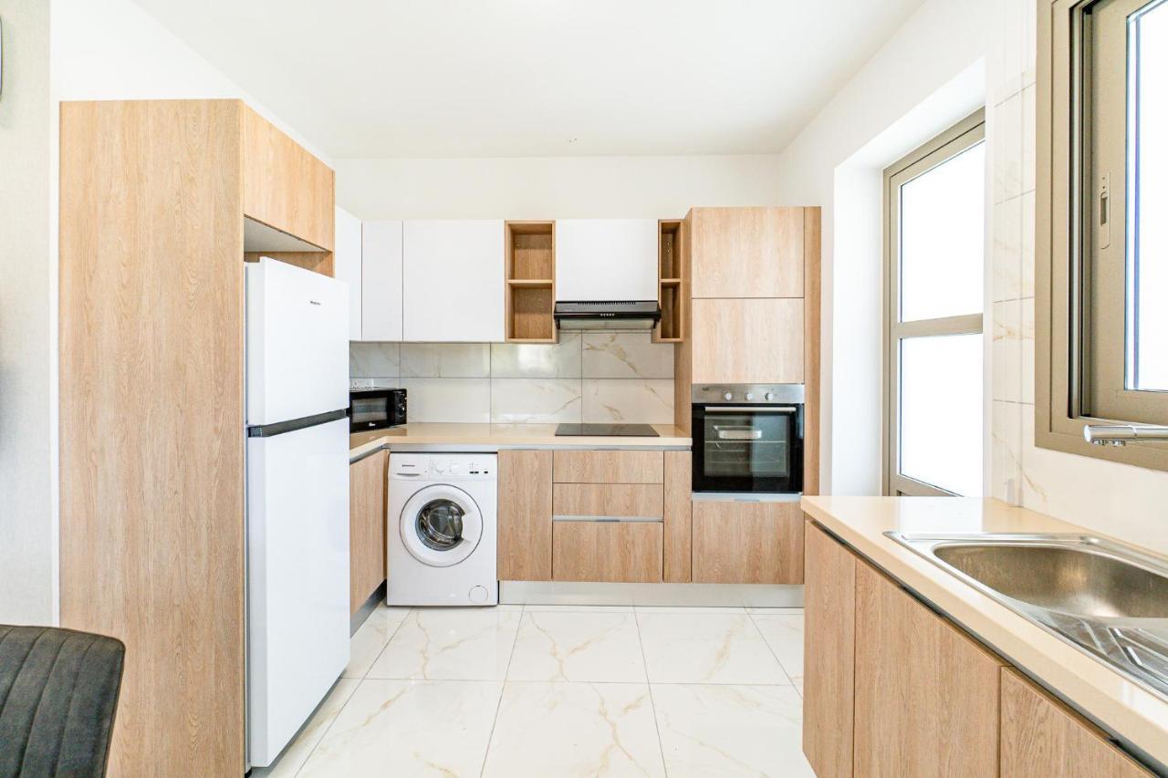 Adolina Apartments By Ezoria Villas Pafos Dış mekan fotoğraf