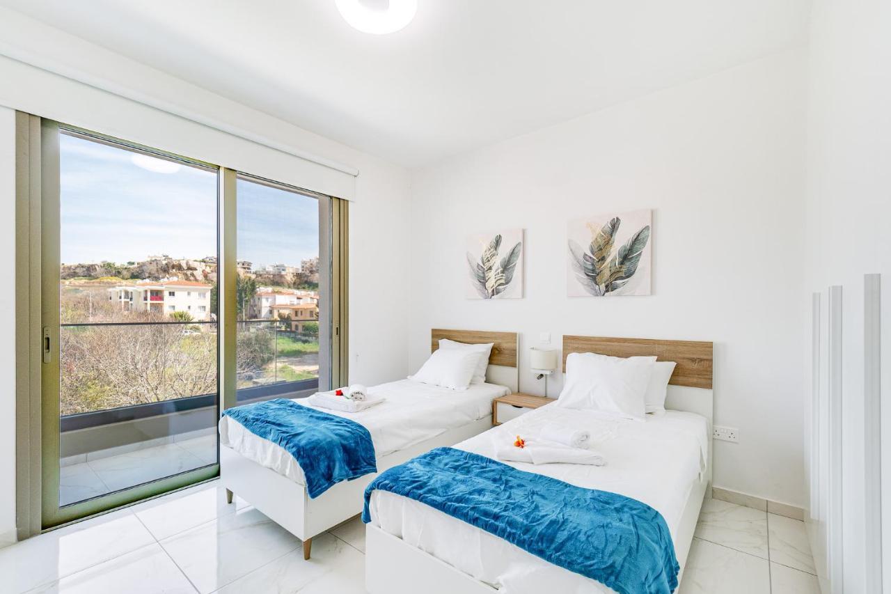 Adolina Apartments By Ezoria Villas Pafos Dış mekan fotoğraf