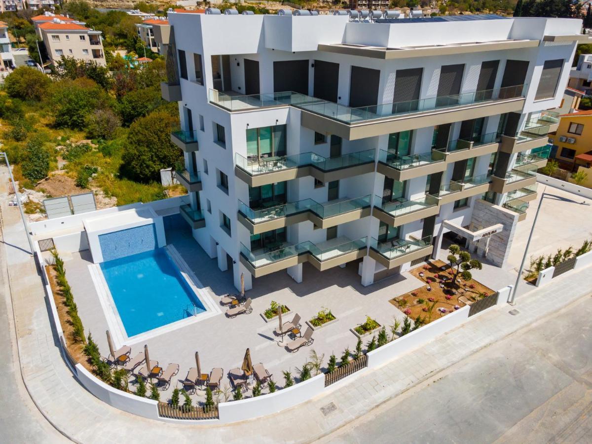 Adolina Apartments By Ezoria Villas Pafos Dış mekan fotoğraf