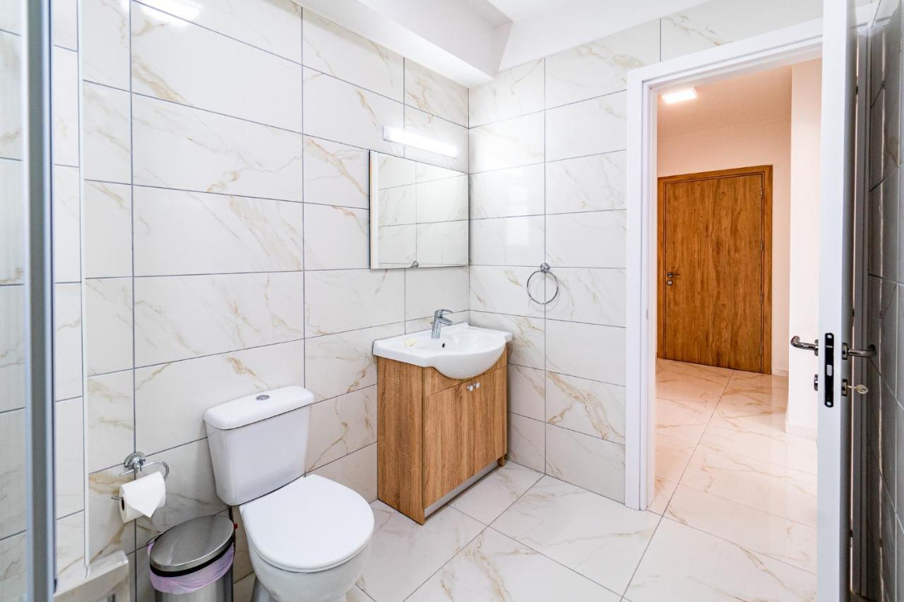 Adolina Apartments By Ezoria Villas Pafos Dış mekan fotoğraf
