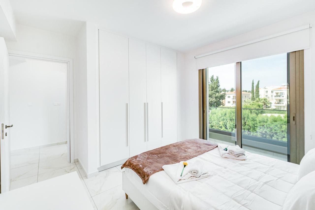 Adolina Apartments By Ezoria Villas Pafos Dış mekan fotoğraf