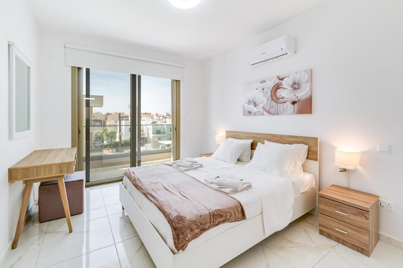 Adolina Apartments By Ezoria Villas Pafos Dış mekan fotoğraf