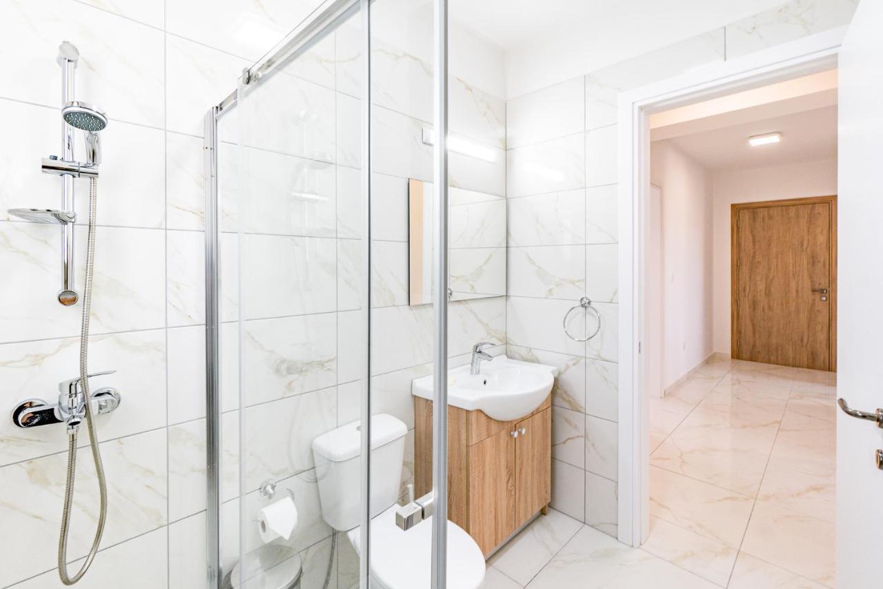 Adolina Apartments By Ezoria Villas Pafos Dış mekan fotoğraf