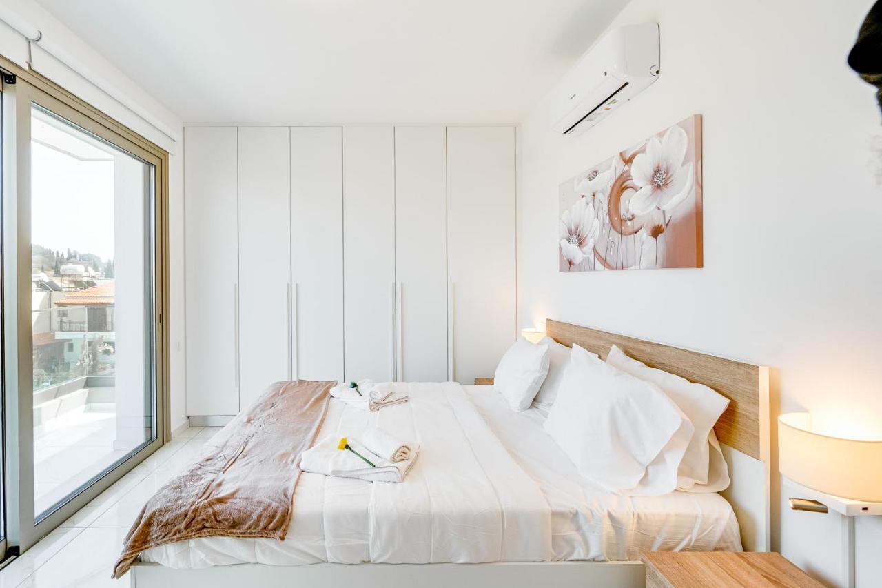 Adolina Apartments By Ezoria Villas Pafos Dış mekan fotoğraf