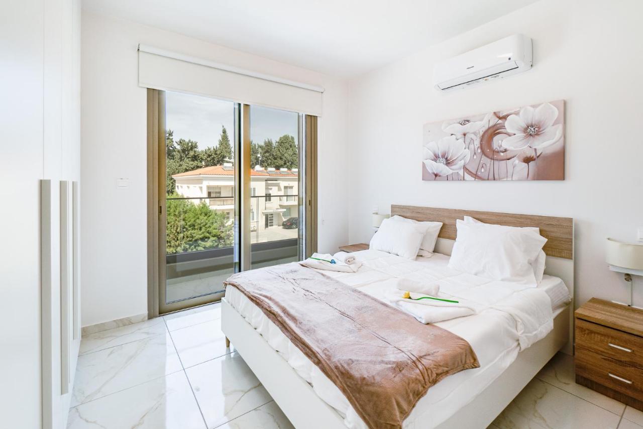 Adolina Apartments By Ezoria Villas Pafos Dış mekan fotoğraf