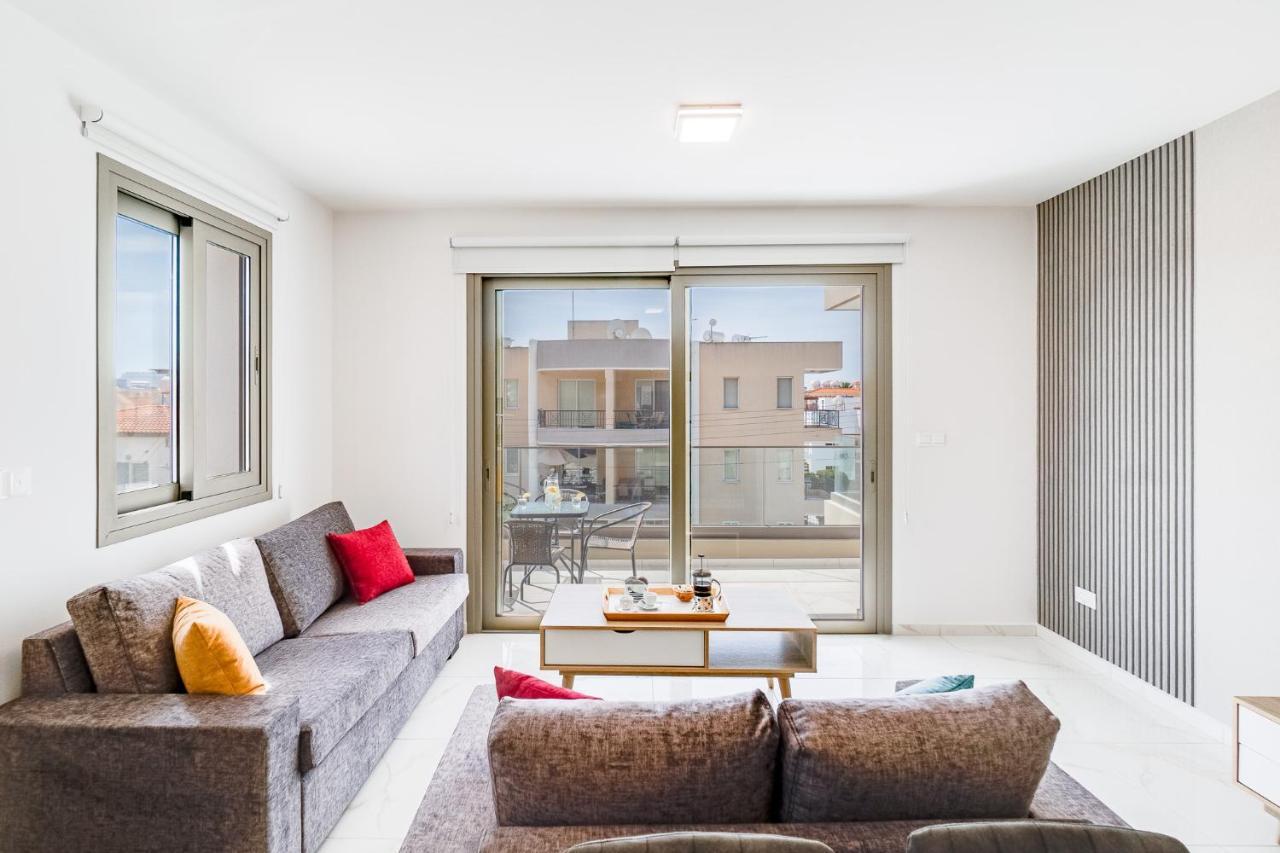 Adolina Apartments By Ezoria Villas Pafos Dış mekan fotoğraf