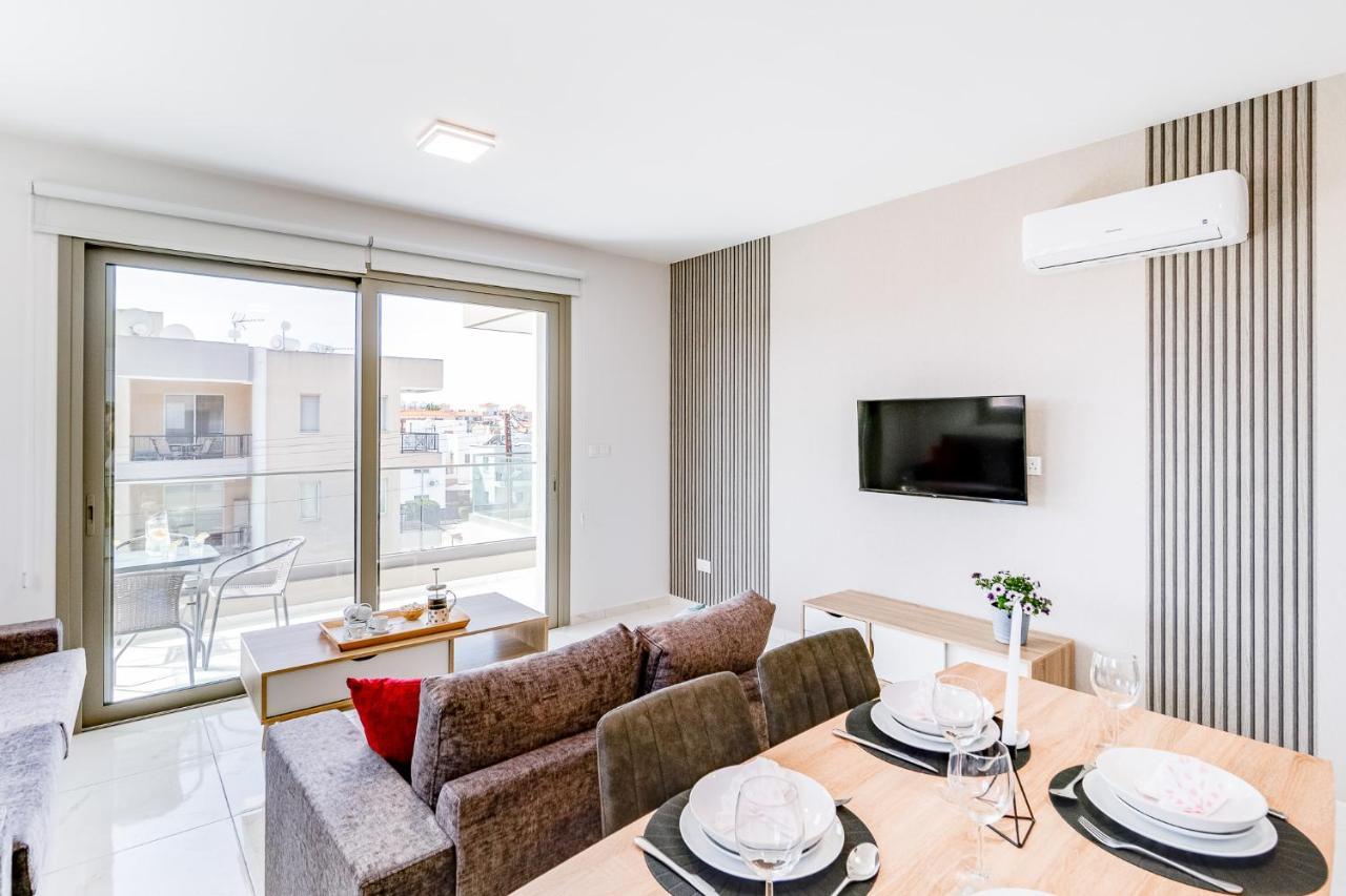 Adolina Apartments By Ezoria Villas Pafos Dış mekan fotoğraf
